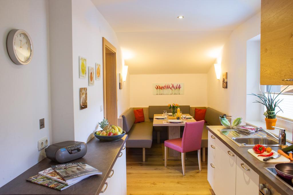 Schwaiger Appartements Zell am See Quarto foto