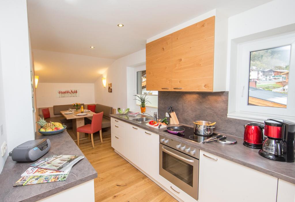 Schwaiger Appartements Zell am See Quarto foto
